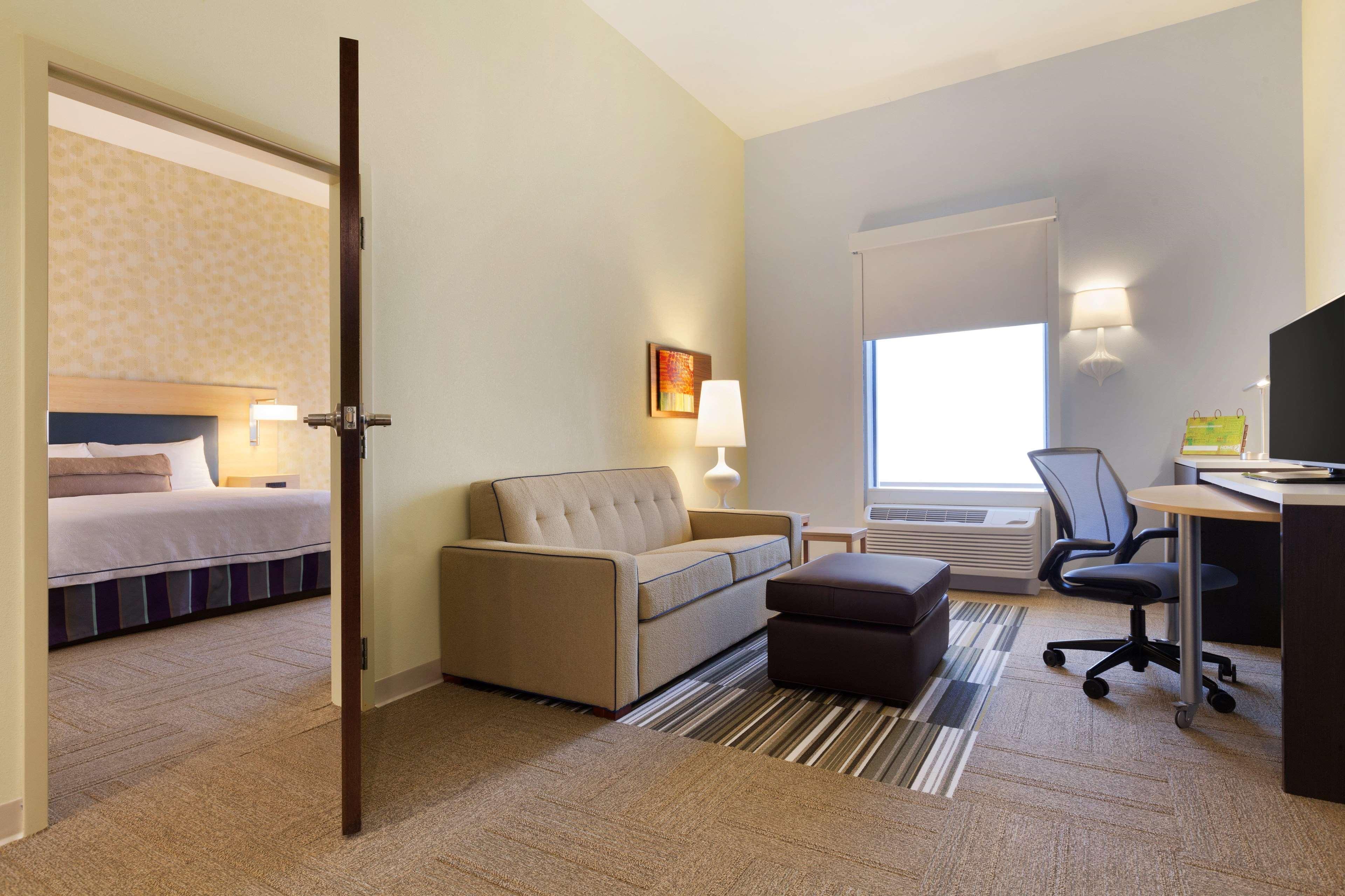 Hotel Home2 By Hilton South Oklahoma City